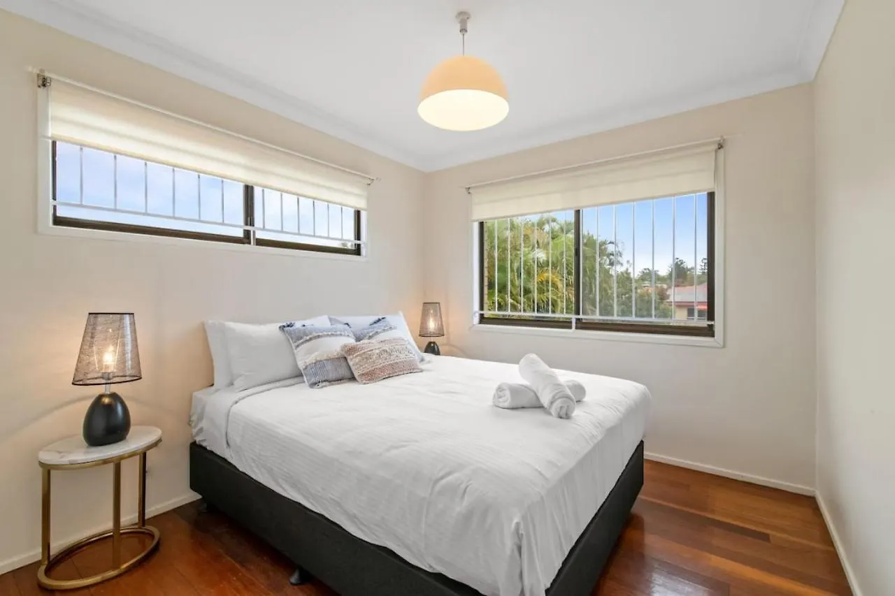 Peaceful 4Br At Sunnybank Cbd With 2Parking Yard And Mall Brisbane Holiday home