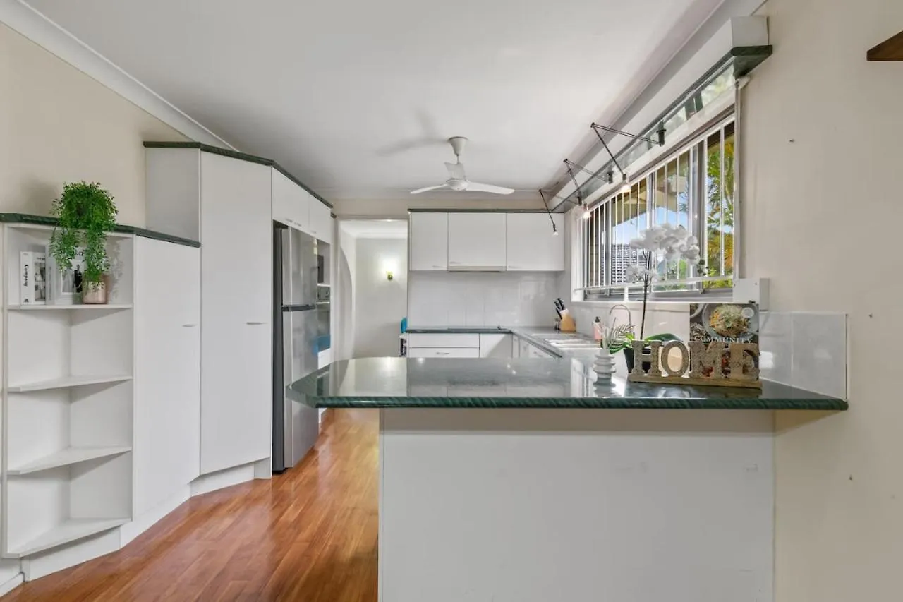 Peaceful 4Br At Sunnybank Cbd With 2Parking Yard And Mall Brisbane Holiday home